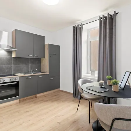 Farawayhomes Leoben #p83 *