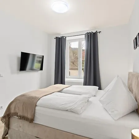 Farawayhomes Leoben #p83 شقة